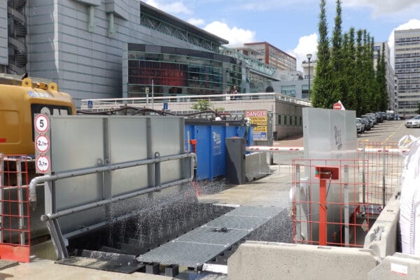 A World Laveur wheel washer installed for the Greater Paris project